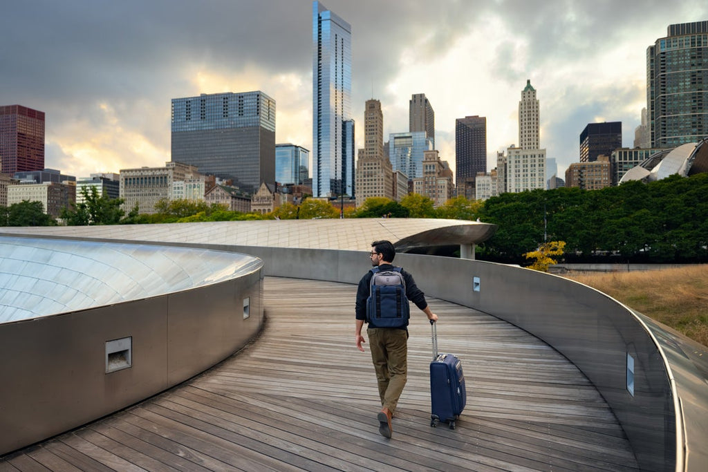 Pourquoi les sols d’aéroport et les trottoirs endommagent davantage les bagages que les vols