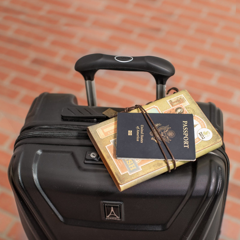 THINK TWICE BEFORE SHARING A PICTURE OF YOUR BOARDING PASS