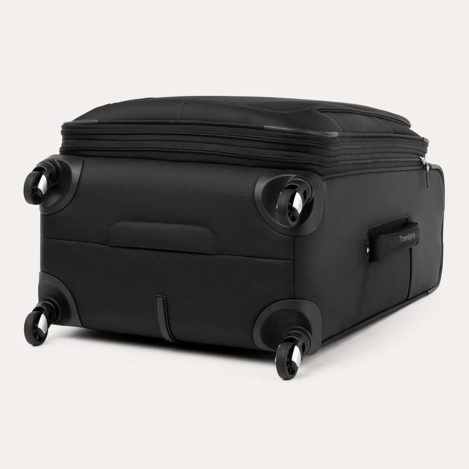 Maxlite® 5 Medium Expandable Soft Shell Spinner 69cm (69 x 47 x 29 cm)