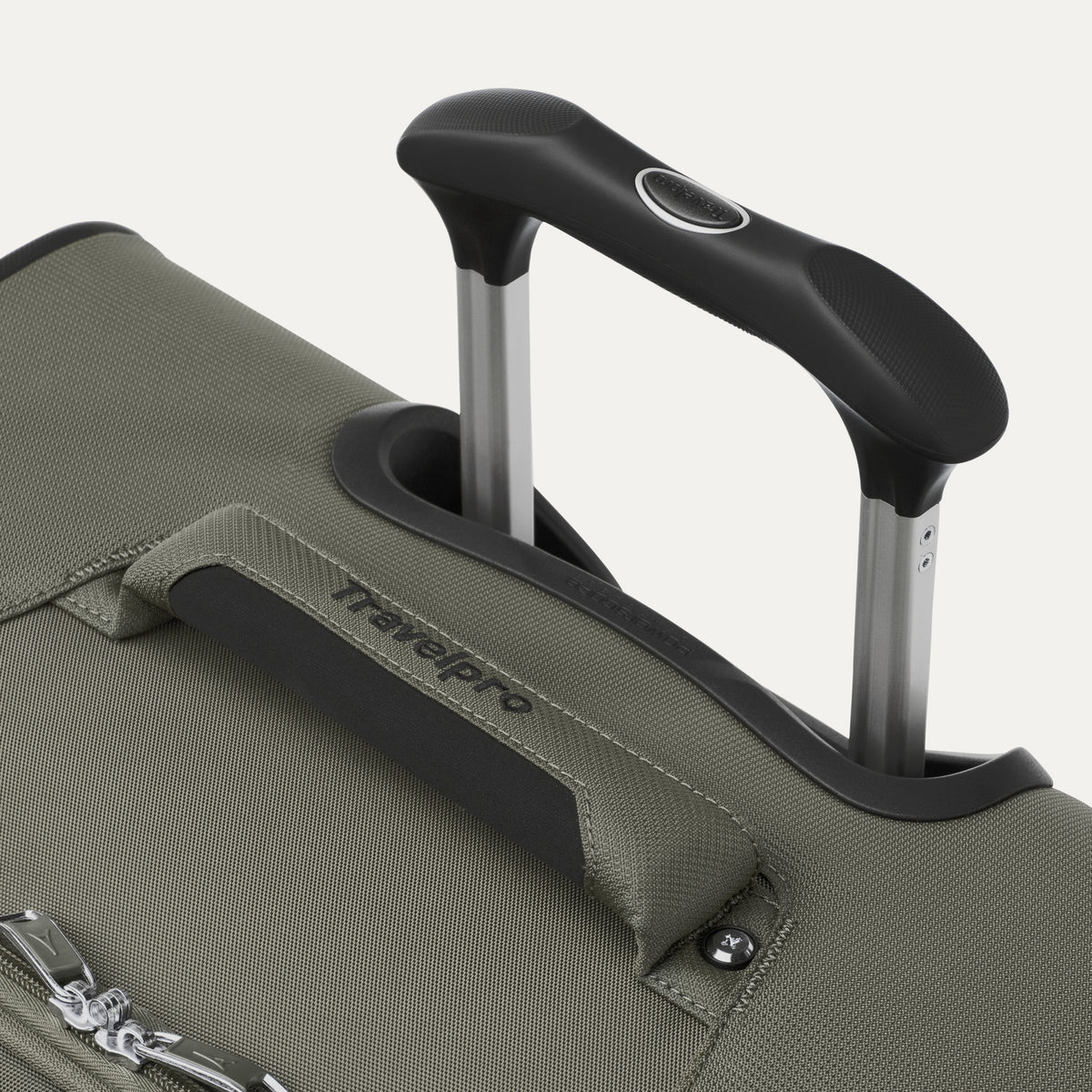 Maxlite® 5 Medium Expandable Soft Shell Spinner 69cm (69 x 47 x 29 cm)