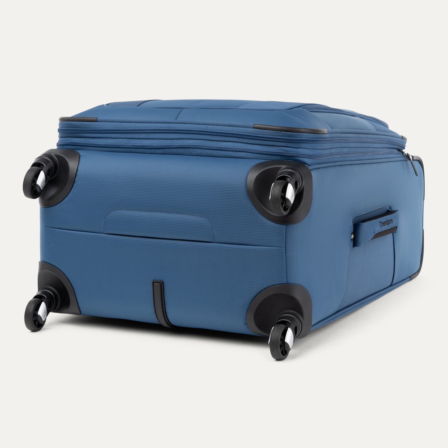 Maxlite® 5 Medium Expandable Soft Shell Spinner 69cm (69 x 47 x 29 cm)