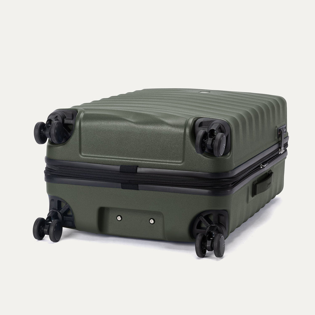 Maxlite® Air V2 Medium Check-In Hard Shell Spinner (69.8 x 44.5 x 27.9 cm)