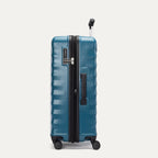 Maxlite® Air V2 Medium Check-In Hard Shell Spinner (69.8 x 44.5 x 27.9 cm)