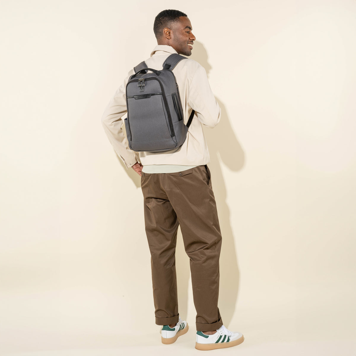 Travelpro® x Travel + Leisure® Slim Backpack (40  x 30 x 15 cm)