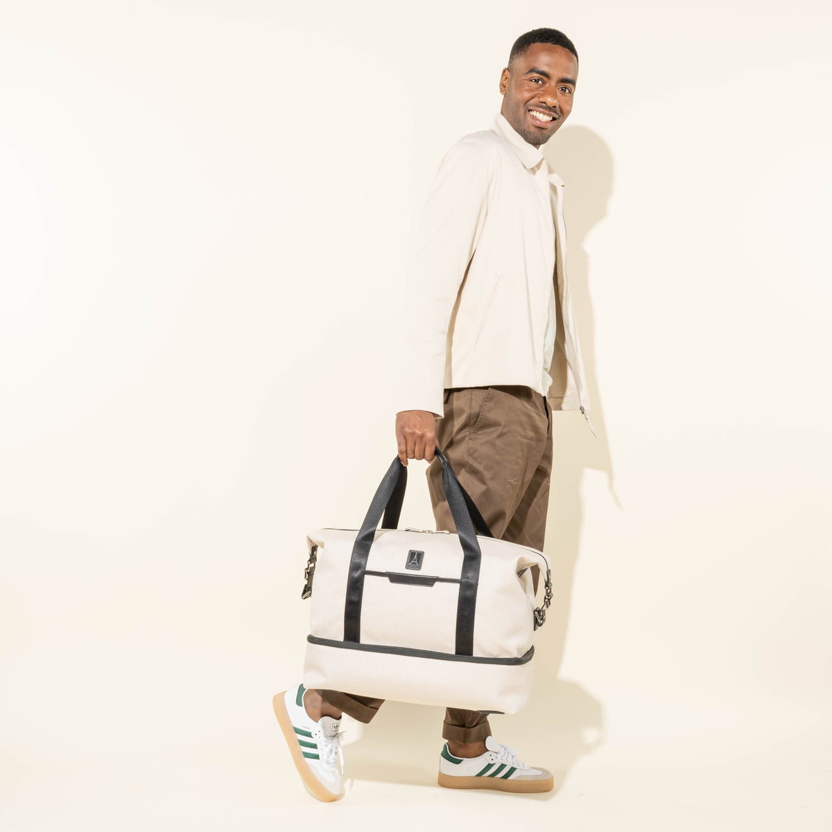 Travelpro® x Travel + Leisure® Weekender de Fondo Extraíble (38 x 47 x 23 cm)