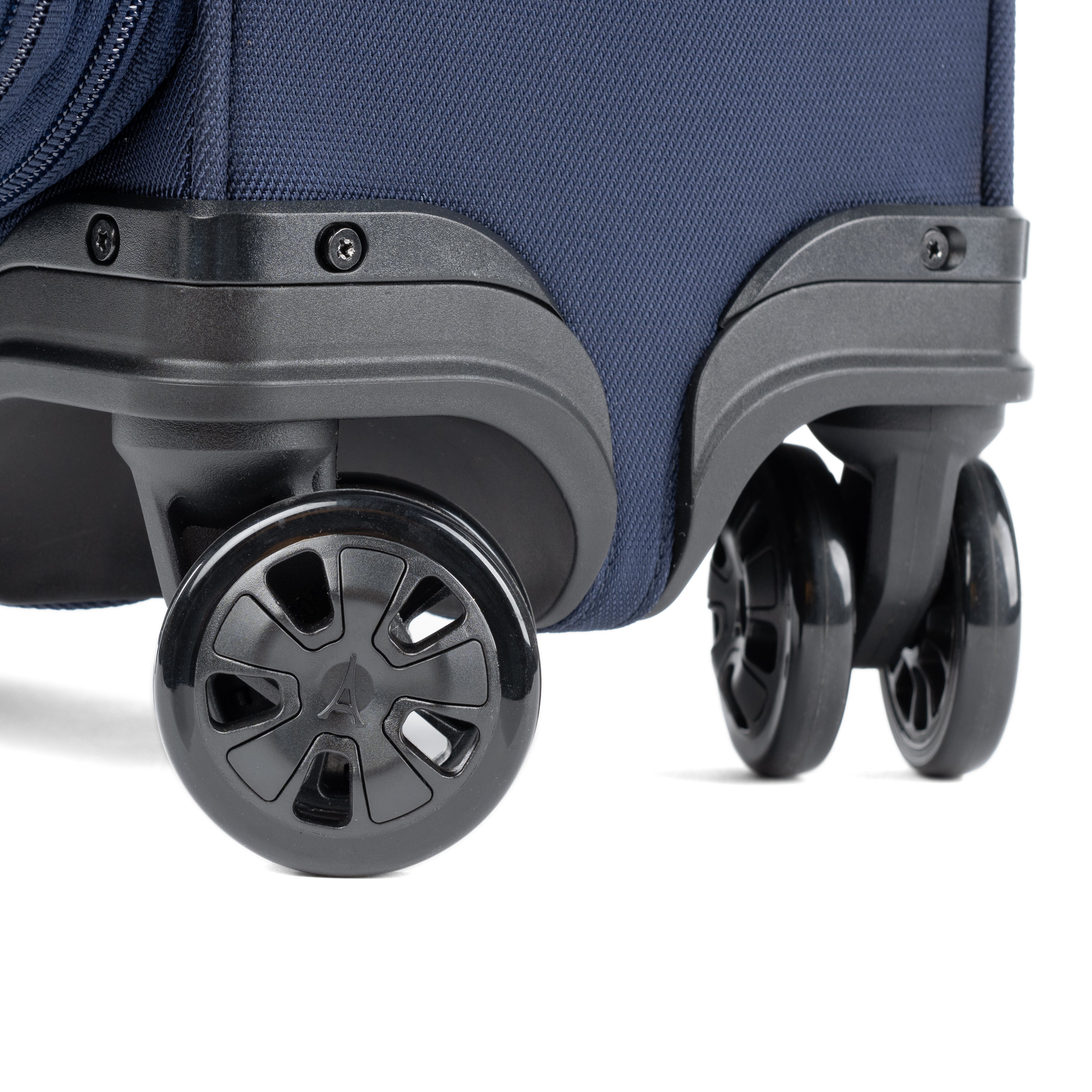 Crew™ Classic Compact Carry-On Expandable Spinner