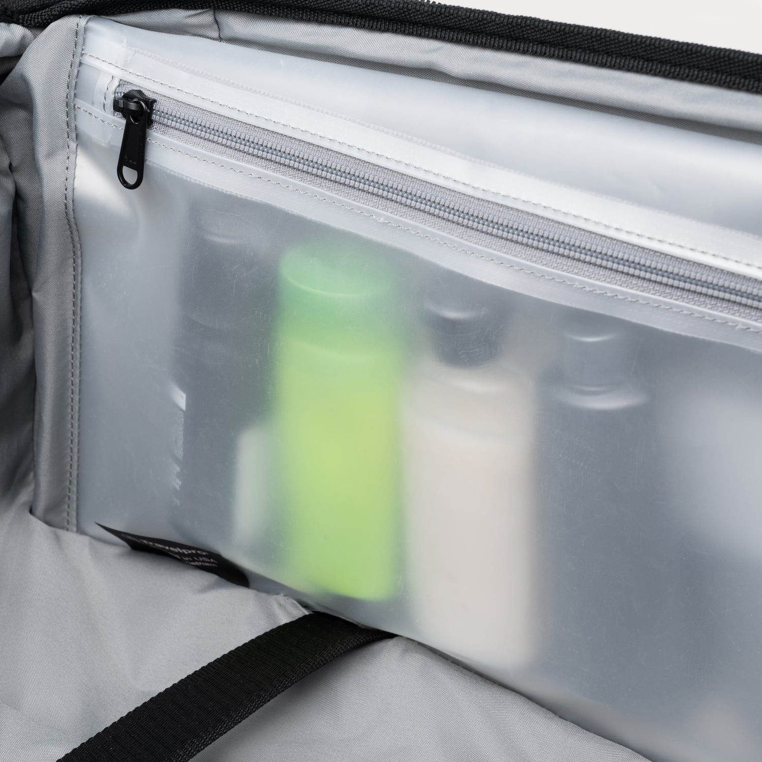 Crew™ Classic Medium Expandable Spinner 69cm (69 x 46 x 28 cm)