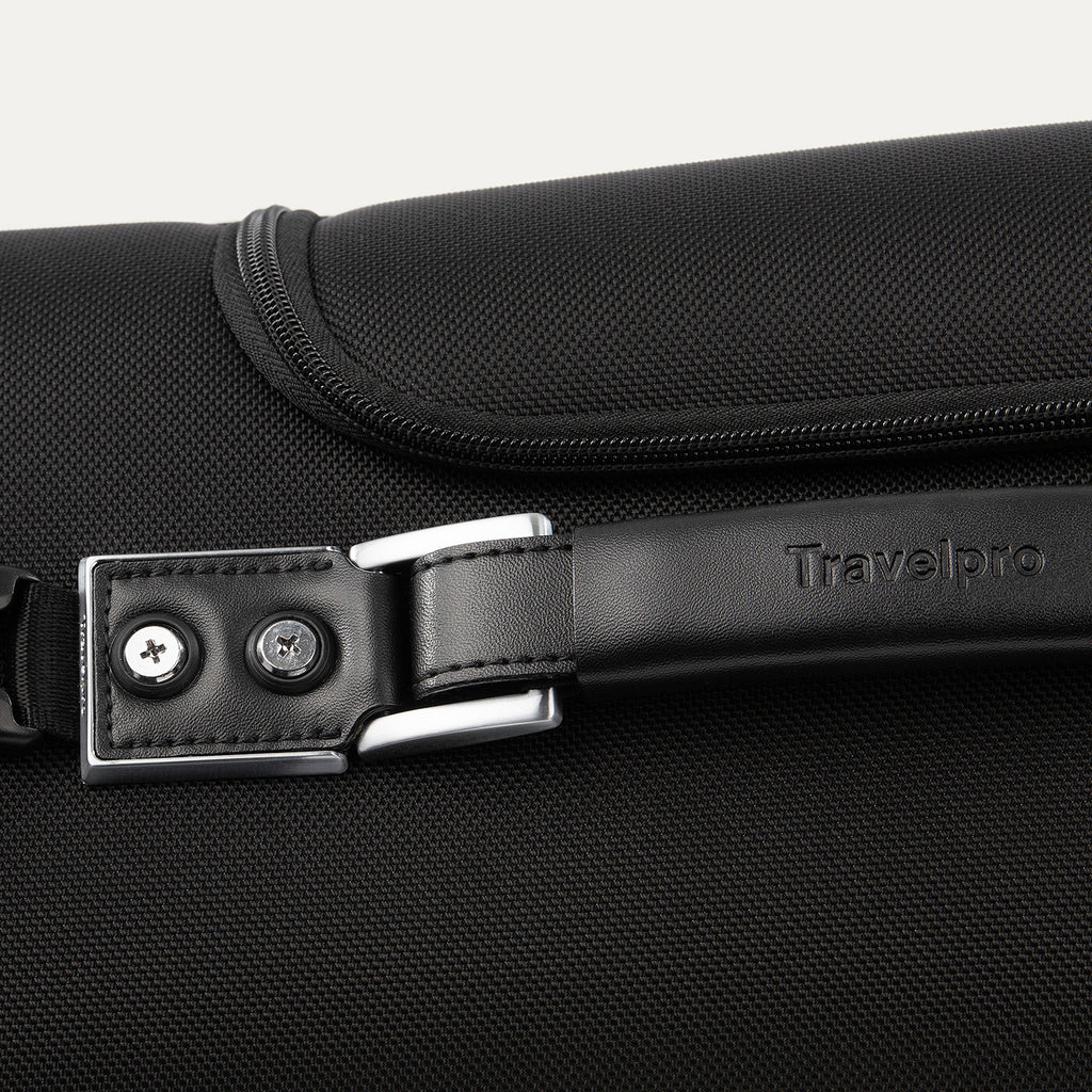 Platinum® Elite Rollende Kleidertasche (61 x 62 x 27 cm)