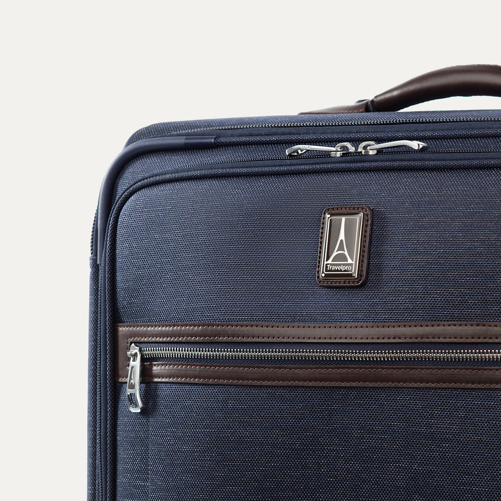 Platinum® Elite Medium Expandable Spinner (71 x 47 x 30 cm)