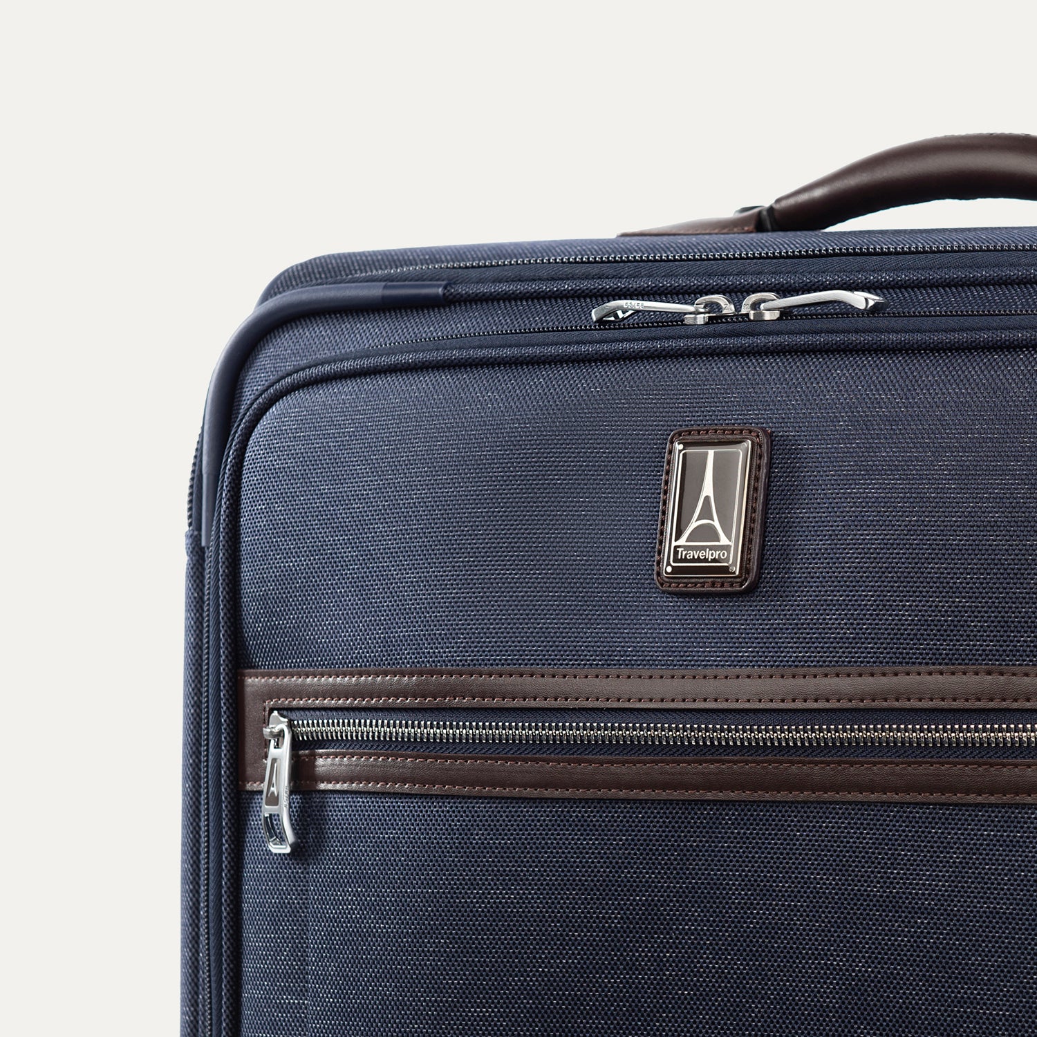 Platinum® Elite Medium Expandable Spinner (71 x 47 x 30 cm)