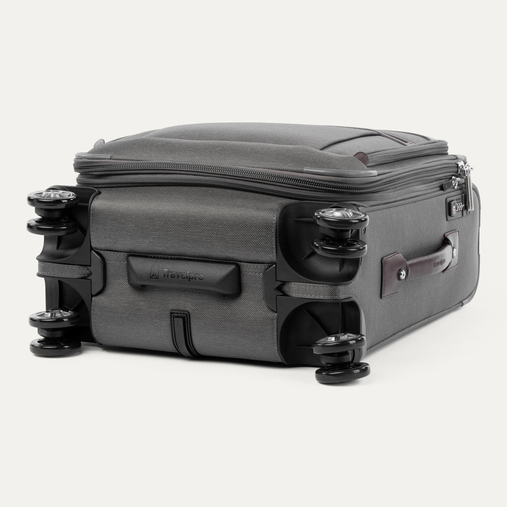Platinum® Elite Slim Expandable Carry-On Spinner (55 x 40 x 20 cm)