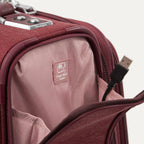 Platinum® Elite Slim Expandable Carry-On Spinner (55 x 40 x 20 cm)