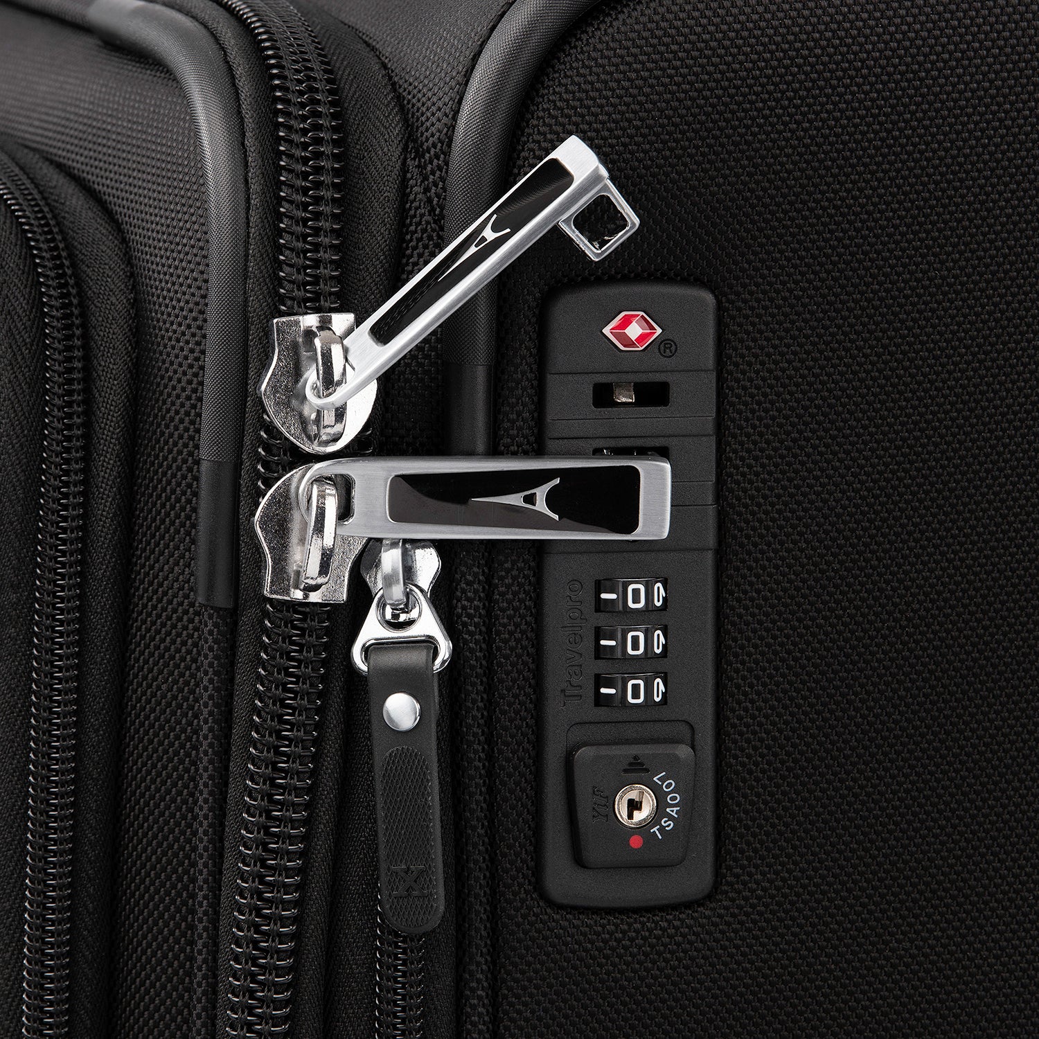 Platinum® Elite Large Expandable Spinner (83 x 53 x 33 cm)