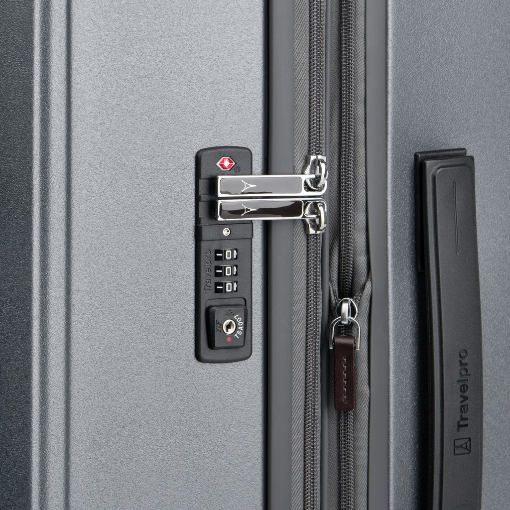 Platinum® Elite Medium Expandable Hard Shell Spinner 69cm (69 x 46 x 33cm)