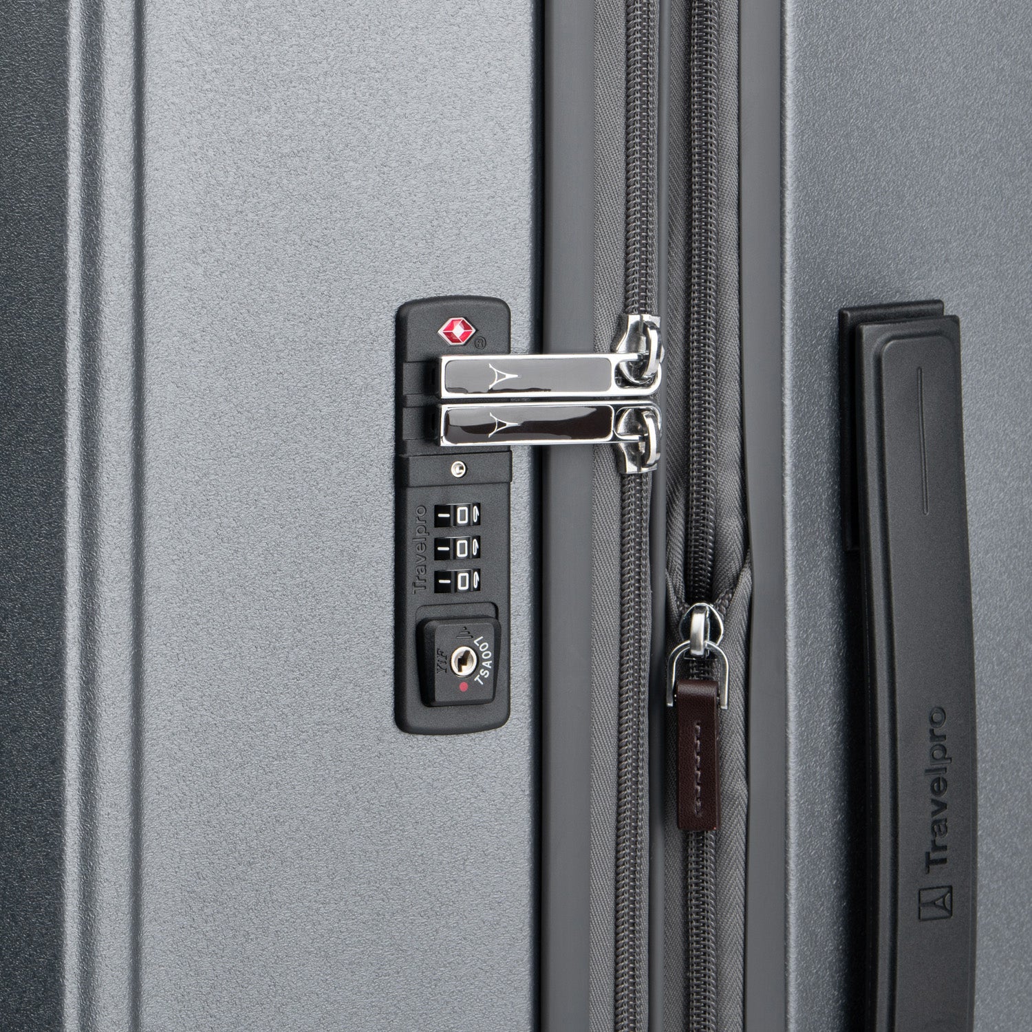 Platinum® Elite Medium Expandable Hard Shell Spinner 69cm (69 x 46 x 33cm)