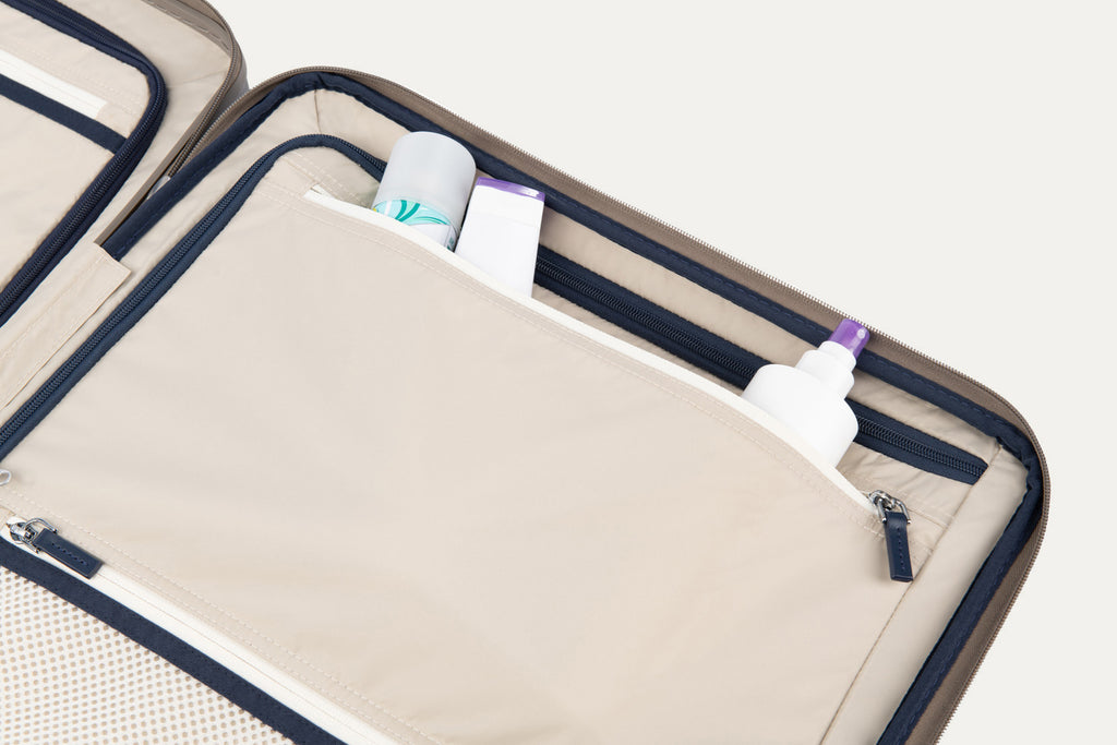 Platinum® Elite Medium Expandable Hard Shell Spinner 69cm (69 x 46 x 33cm)