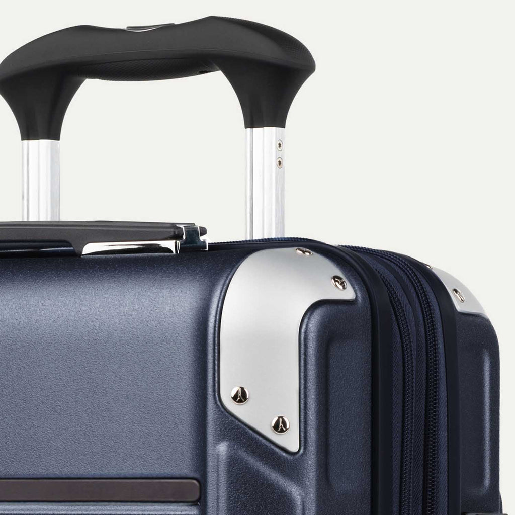 Platinum® Elite Expandable Cabin Hard Shell Spinner (55 x 40 x 20cm)