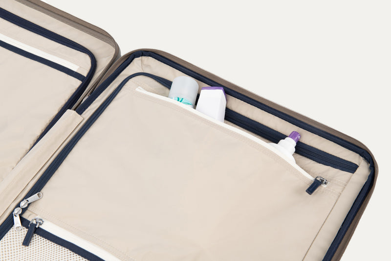 Platinum® Elite Large Expandable Hard Shell Spinner 76cm (76 x 46 x 34cm)