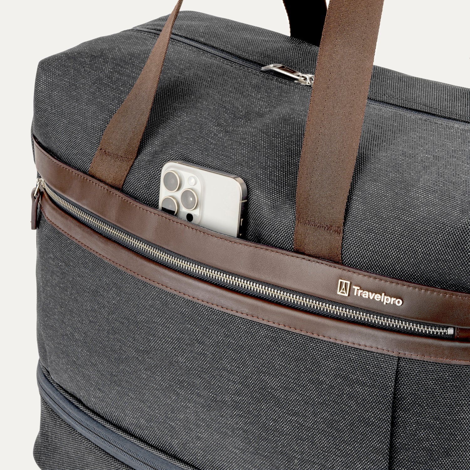 Platinum® Elite Drop-Bottom Weekender (38 x 47 x 23 cm)