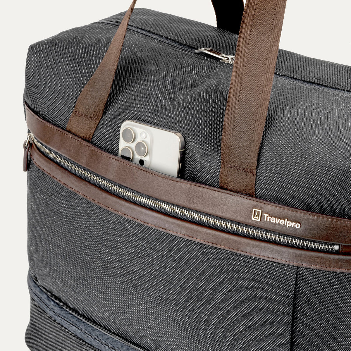 Platinum® Elite Drop-Bottom Weekender (38 x 47 x 23 cm)