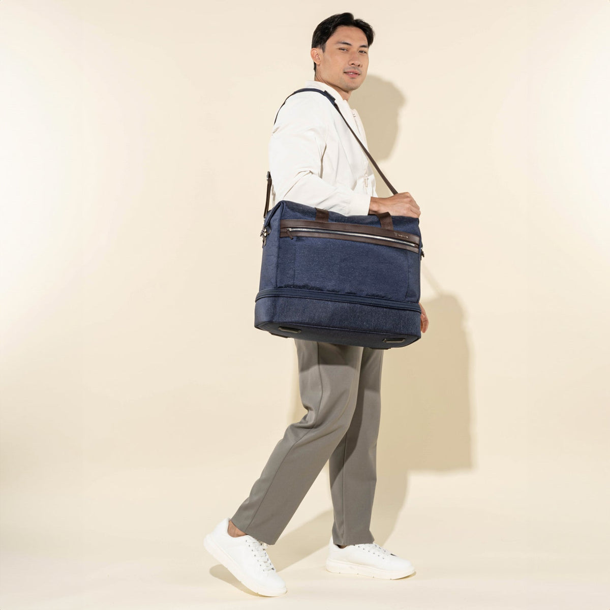 Platinum® Elite Drop-Bottom Weekender (38 x 47 x 23 cm)