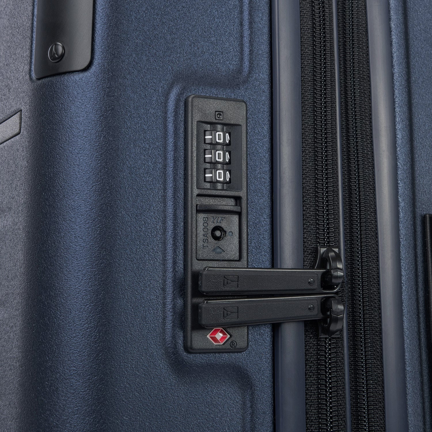 Platinum® Elite Compact Cabin Hardshell Spinner V2 (55.9 x 35.6 x 22.9 cm)