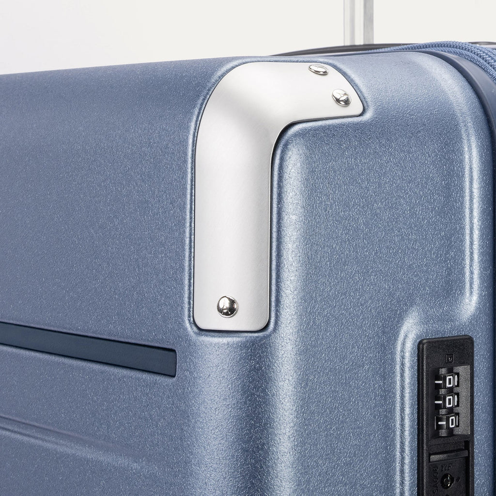 Maleta rígida con ruedas Platinum® Elite de tamaño mediano para facturar V2 (69,8 x 44,5 x 29,8 cm)
