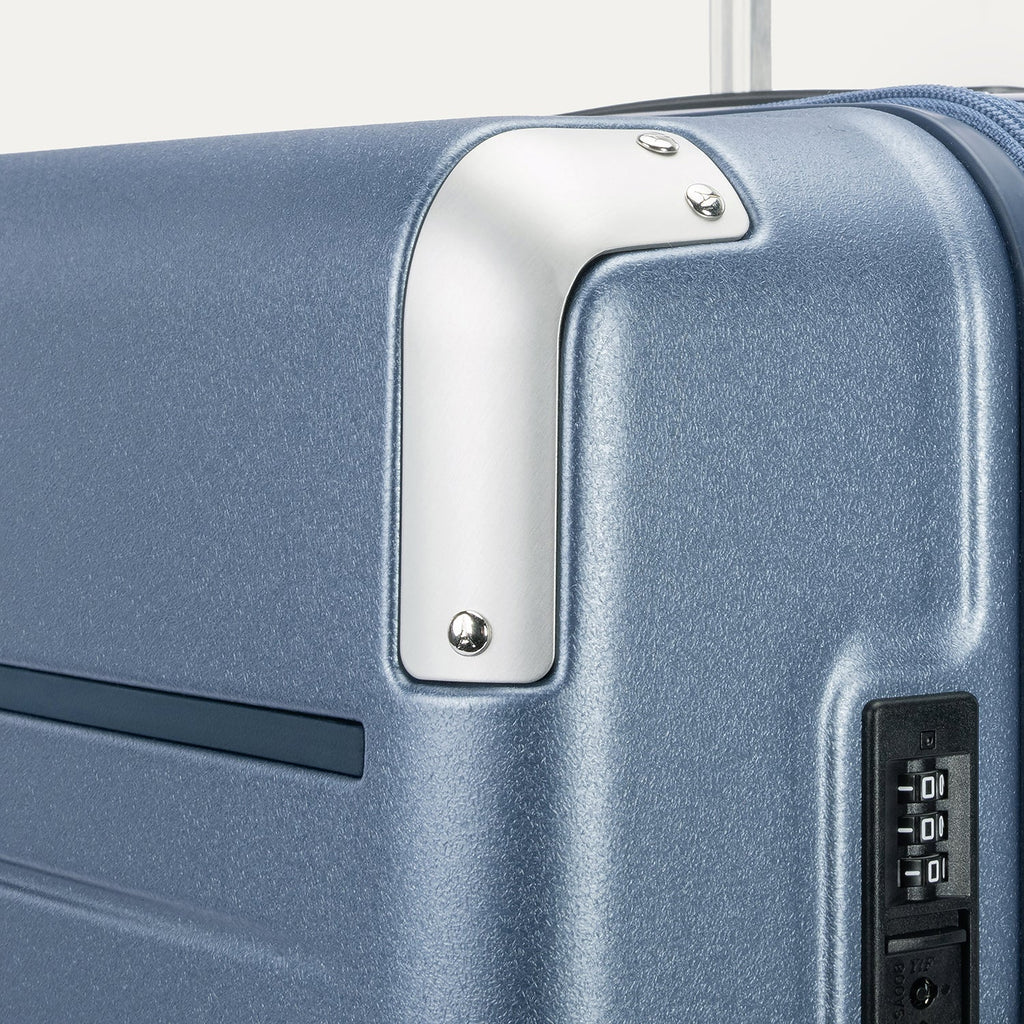 Platinum® Elite Large Check-In Hardshell Spinner V2 (77.5 cm x 49.5 x 30.5 cm)