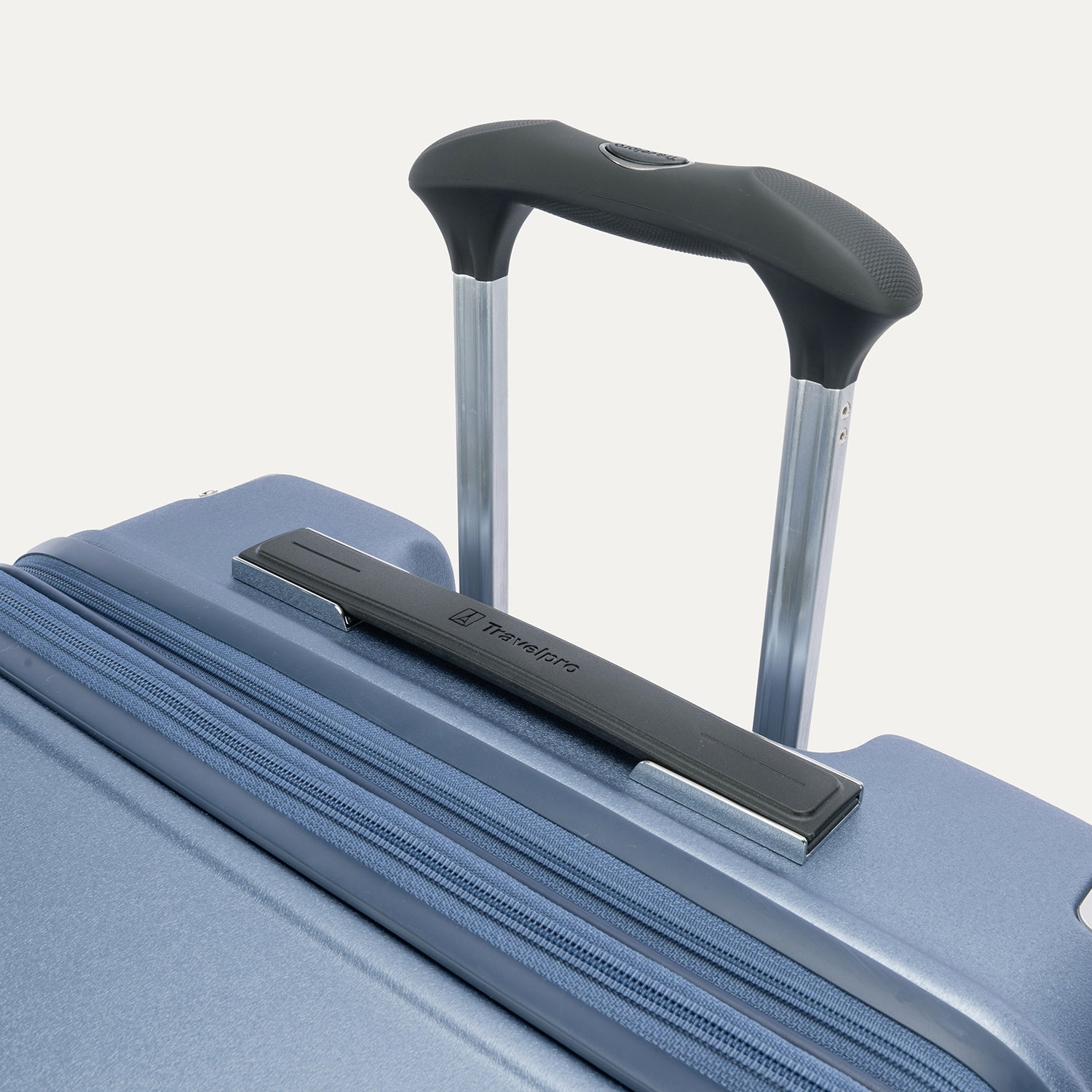 Platinum® Elite Large Check-In Hardshell Spinner V2 (77.5 cm x 49.5 x 30.5 cm)