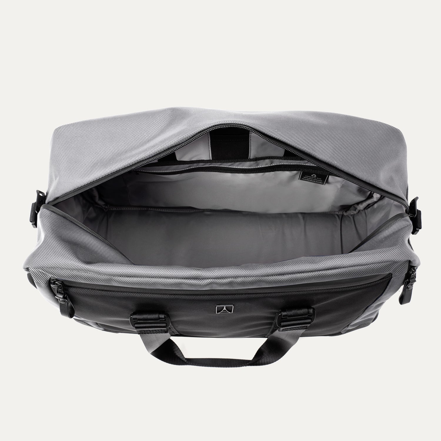 Travelpro® Altitude™ Double Expansion Duffel (32 x 49 x 23 cm)