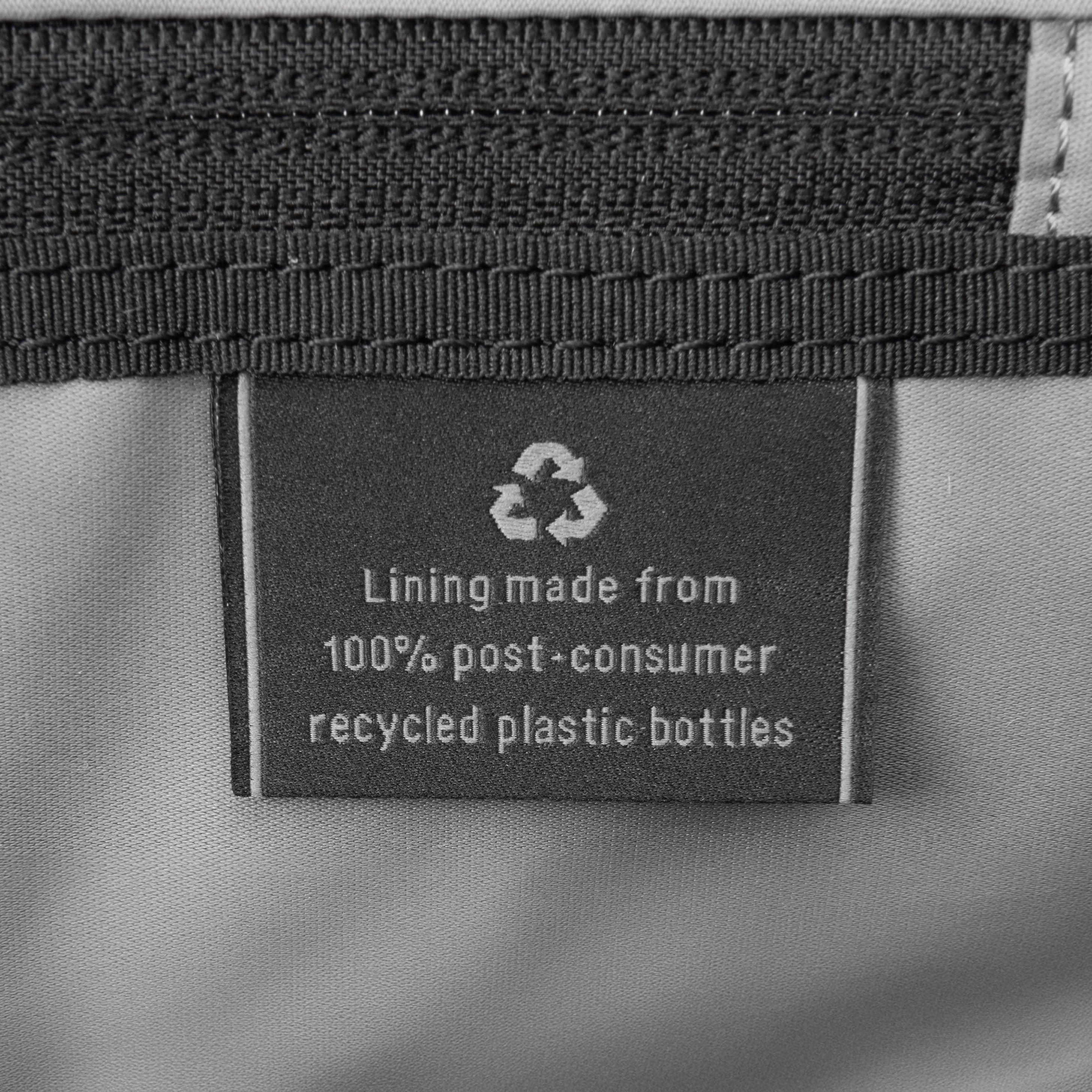 Travelpro® Altitude™ Double Expansion Duffel (32 x 49 x 23 cm)