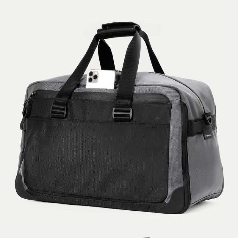 Travelpro® Altitude™ Double Expansion Duffel (32 x 49 x 23 cm)
