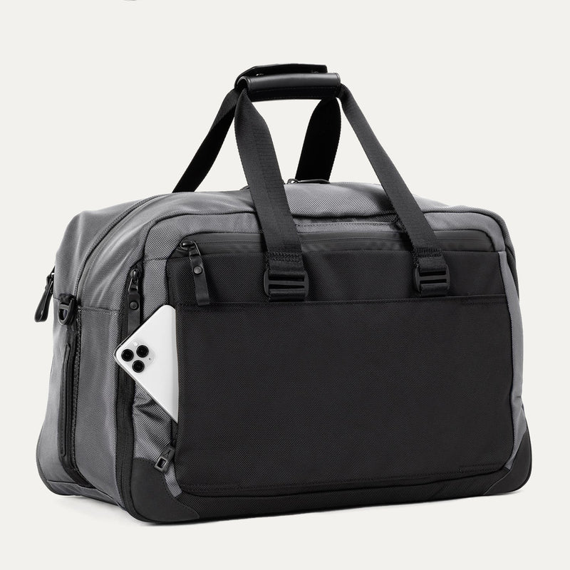 Travelpro® Altitude™ Double Expansion Duffel (32 x 49 x 23 cm)