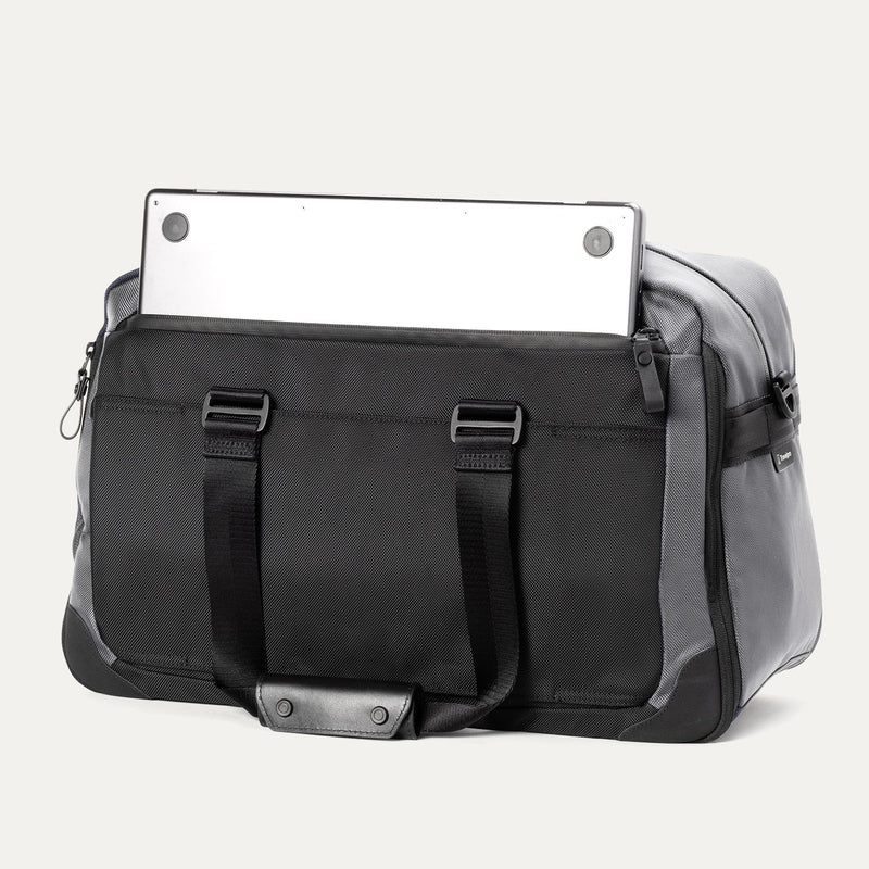 Travelpro® Altitude™ Double Expansion Duffel (32 x 49 x 23 cm)