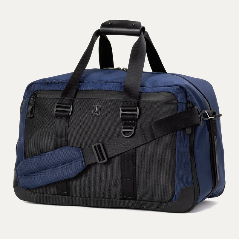 Travelpro® Altitude™ Double Expansion Duffel (32 x 49 x 23 cm)