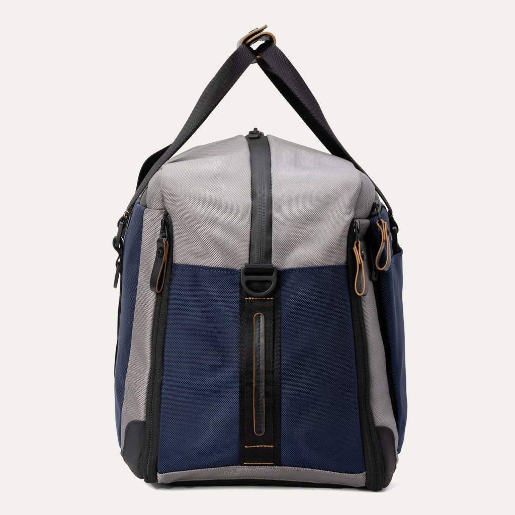Travelpro® Altitude™ Doppelt erweiterbare Reisetasche (32 x 49 x 23 cm)