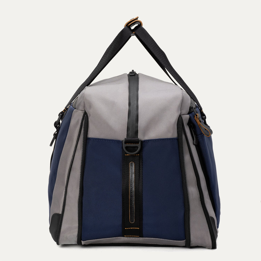 Travelpro® Altitude™ Doppelt erweiterbare Reisetasche (32 x 49 x 23 cm)