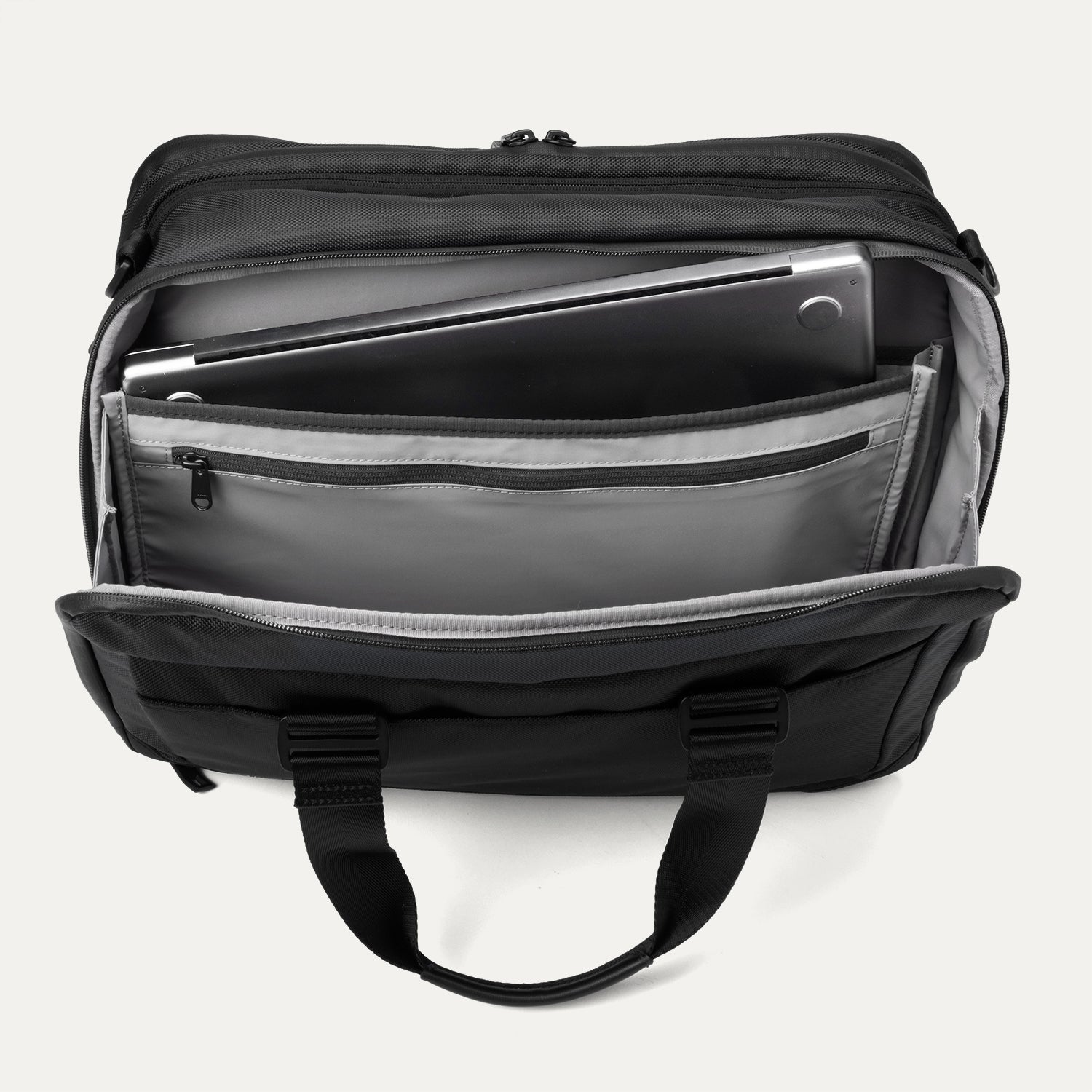 Travelpro® Altitude™ Full Expansion Brief (31 x 41 x 6cm)