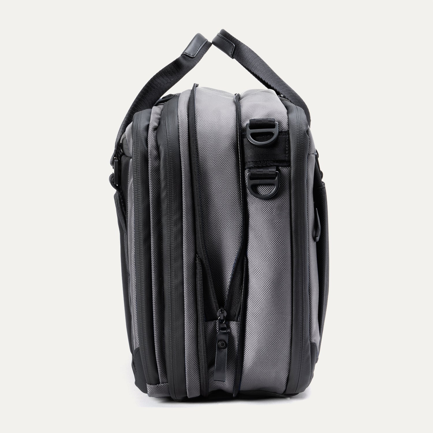 Travelpro® Altitude™ Full Expansion Brief (31 x 41 x 6cm)