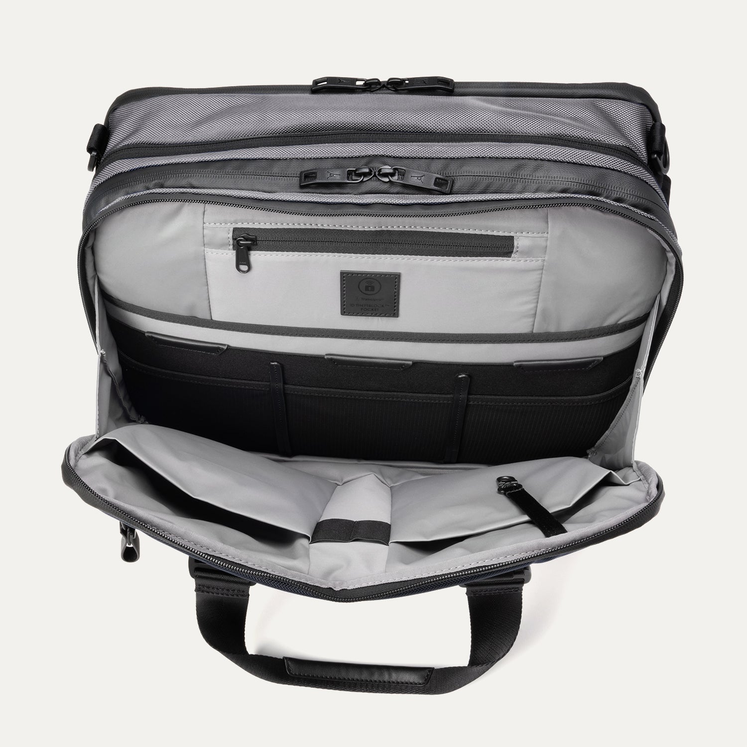Travelpro® Altitude™ Full Expansion Brief (31 x 41 x 6cm)