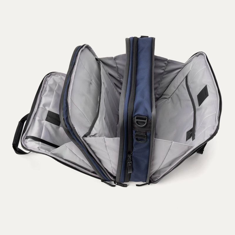 Travelpro® Altitude™ Full Expansion Brief (31 x 41 x 6cm)