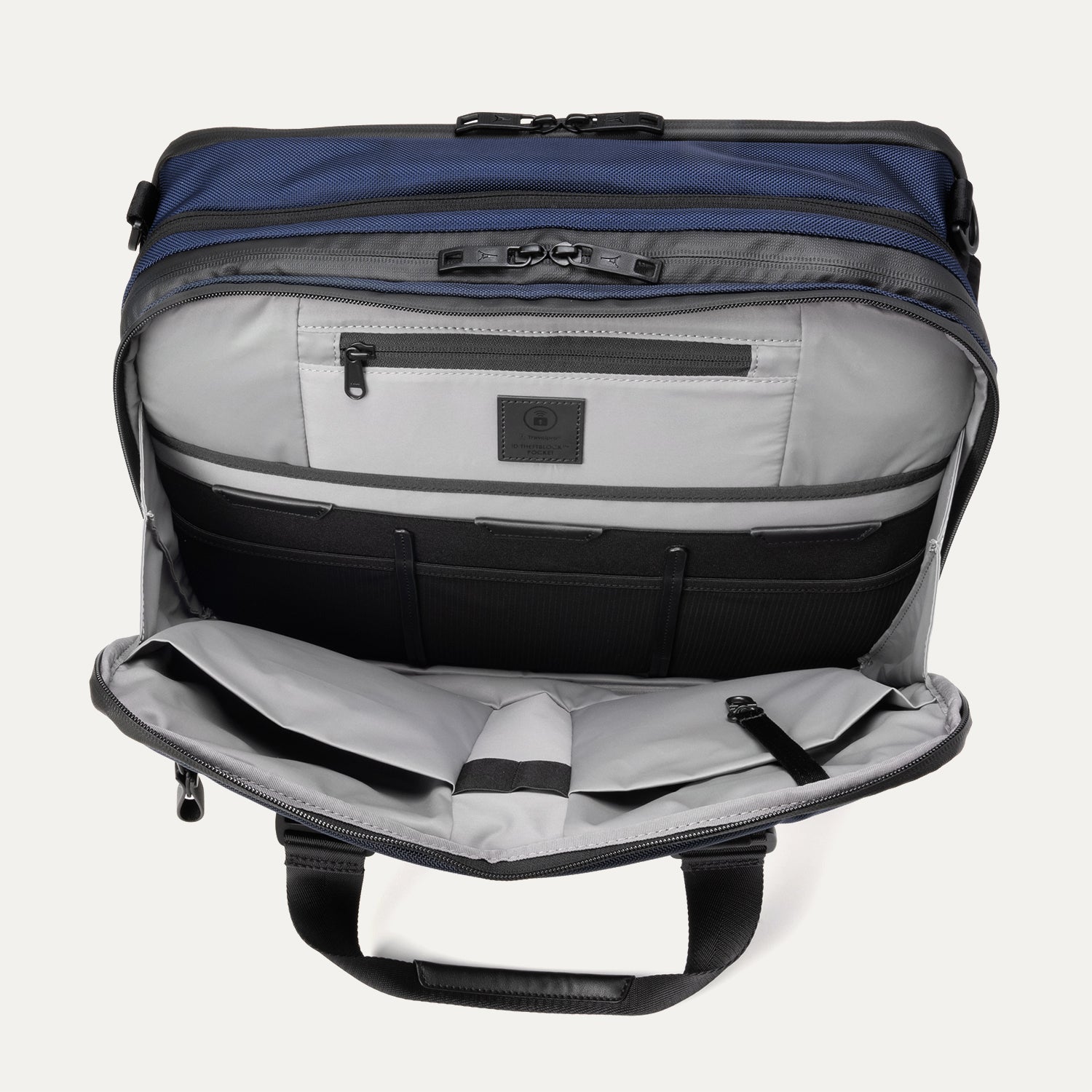 Travelpro® Altitude™ Full Expansion Brief (31 x 41 x 6cm)