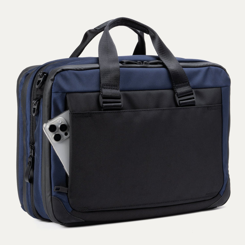 Travelpro® Altitude™ Full Expansion Brief (31 x 41 x 6cm)