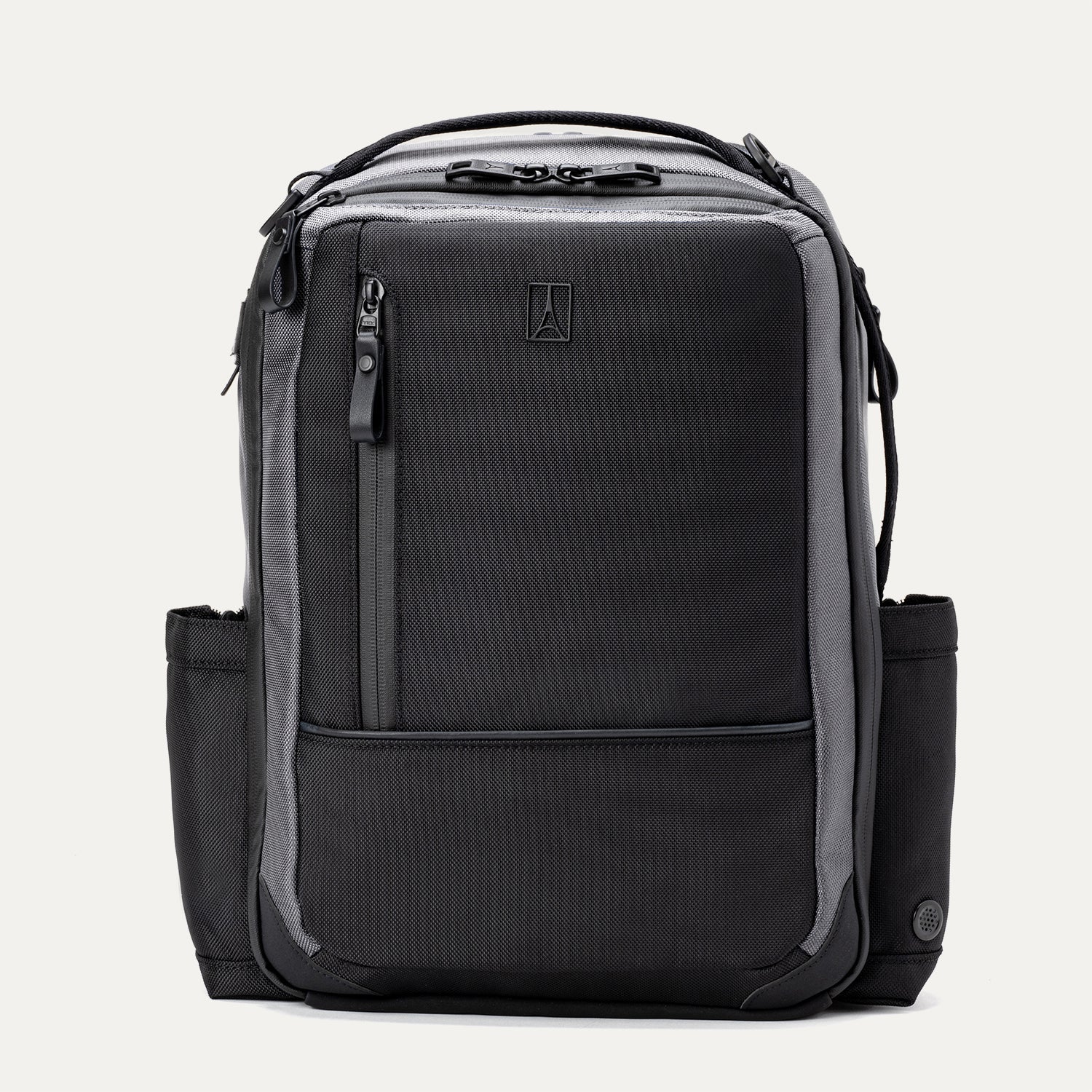 Travelpro® Altitude™ Slim Expandable Laptop Backpack 20-24L (41 x 34 x 20 cm)