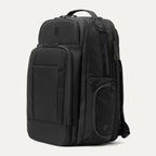 Travelpro® Altitude™ Großer erweiterbarer Laptop-Rucksack 30-36L (46 x 38 x 24 cm)