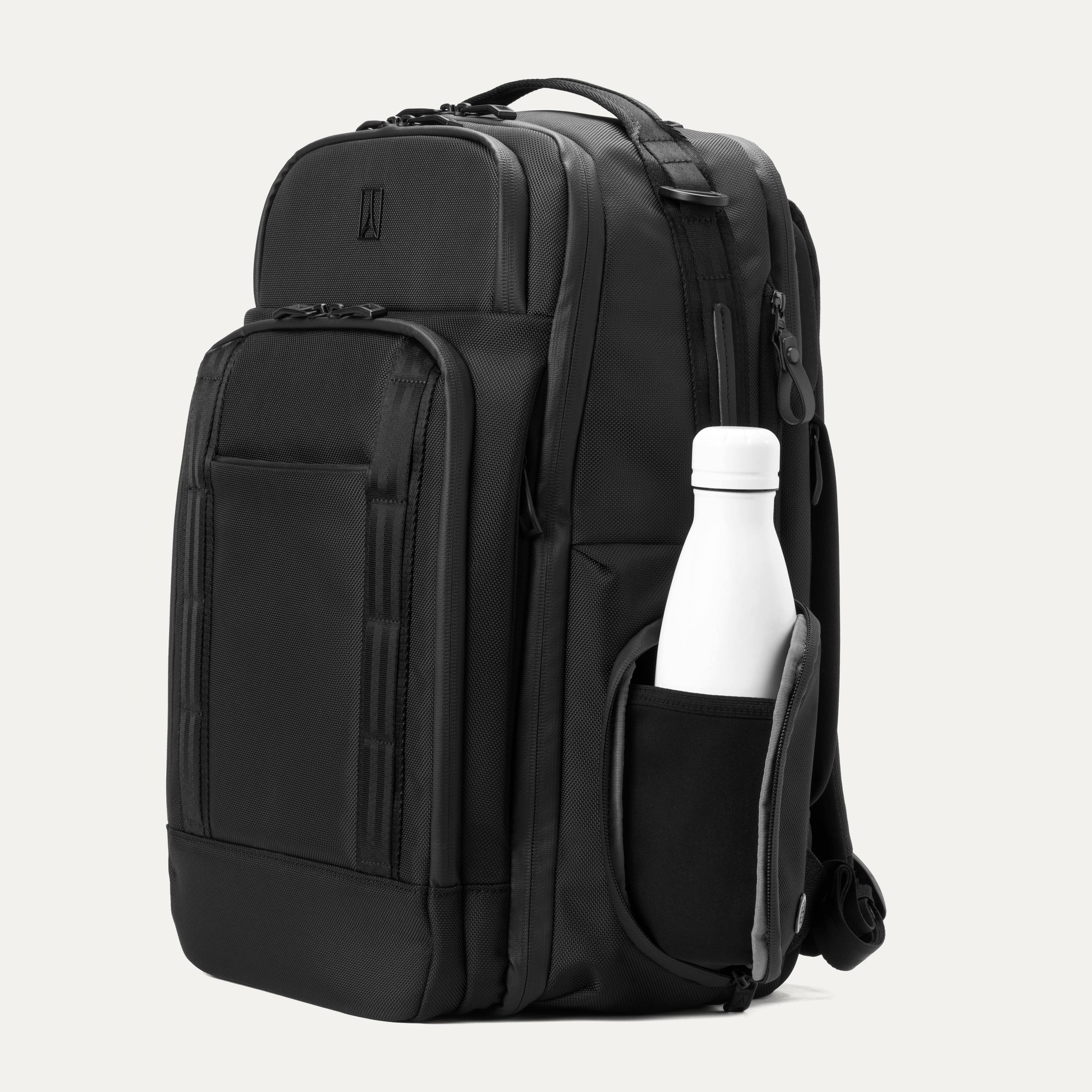 Travelpro® Altitude™ Großer erweiterbarer Laptop-Rucksack 30-36L (46 x 38 x 24 cm)