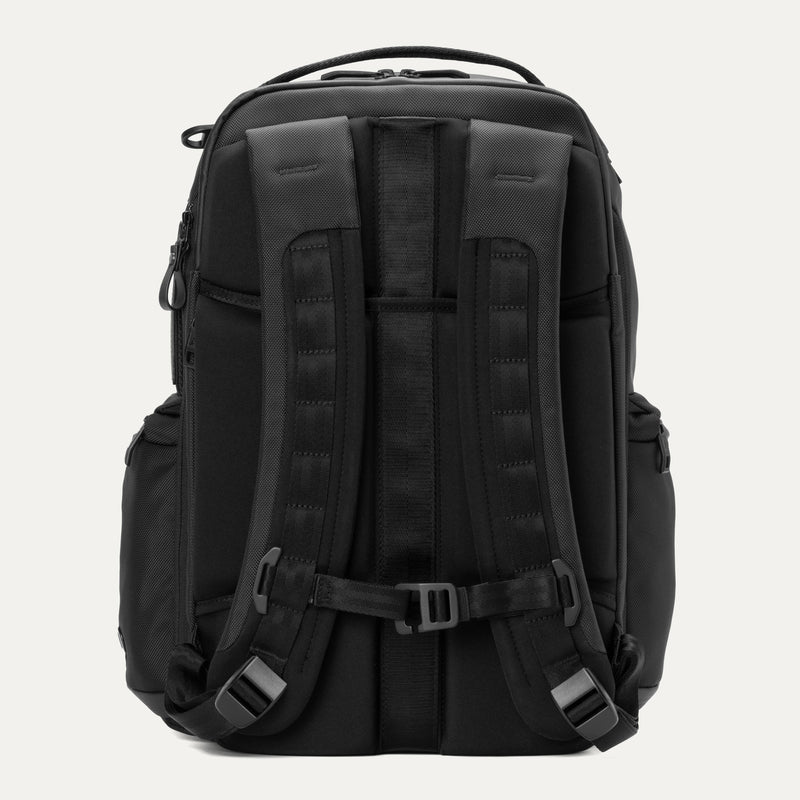 Travelpro® Altitude™ Large Expandable Laptop Backpack 30-36L (46 x 38 x 24 cm)