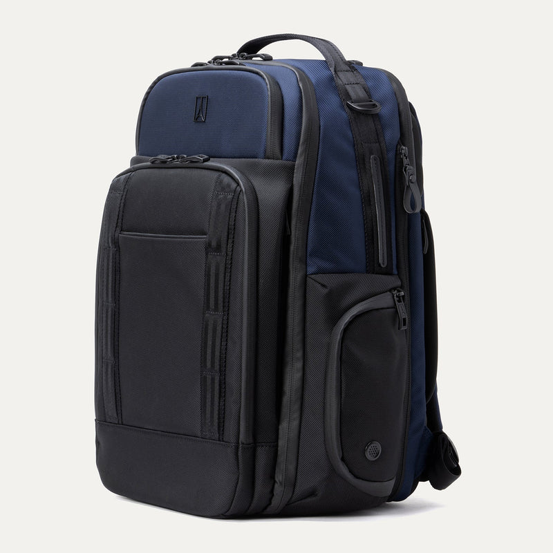 Travelpro® Altitude™ Large Expandable Laptop Backpack 30-36L (46 x 38 x 24 cm)