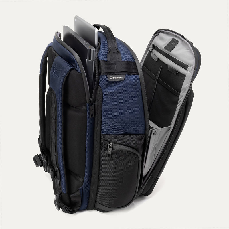 Travelpro® Altitude™ Large Expandable Laptop Backpack 30-36L (46 x 38 x 24 cm)