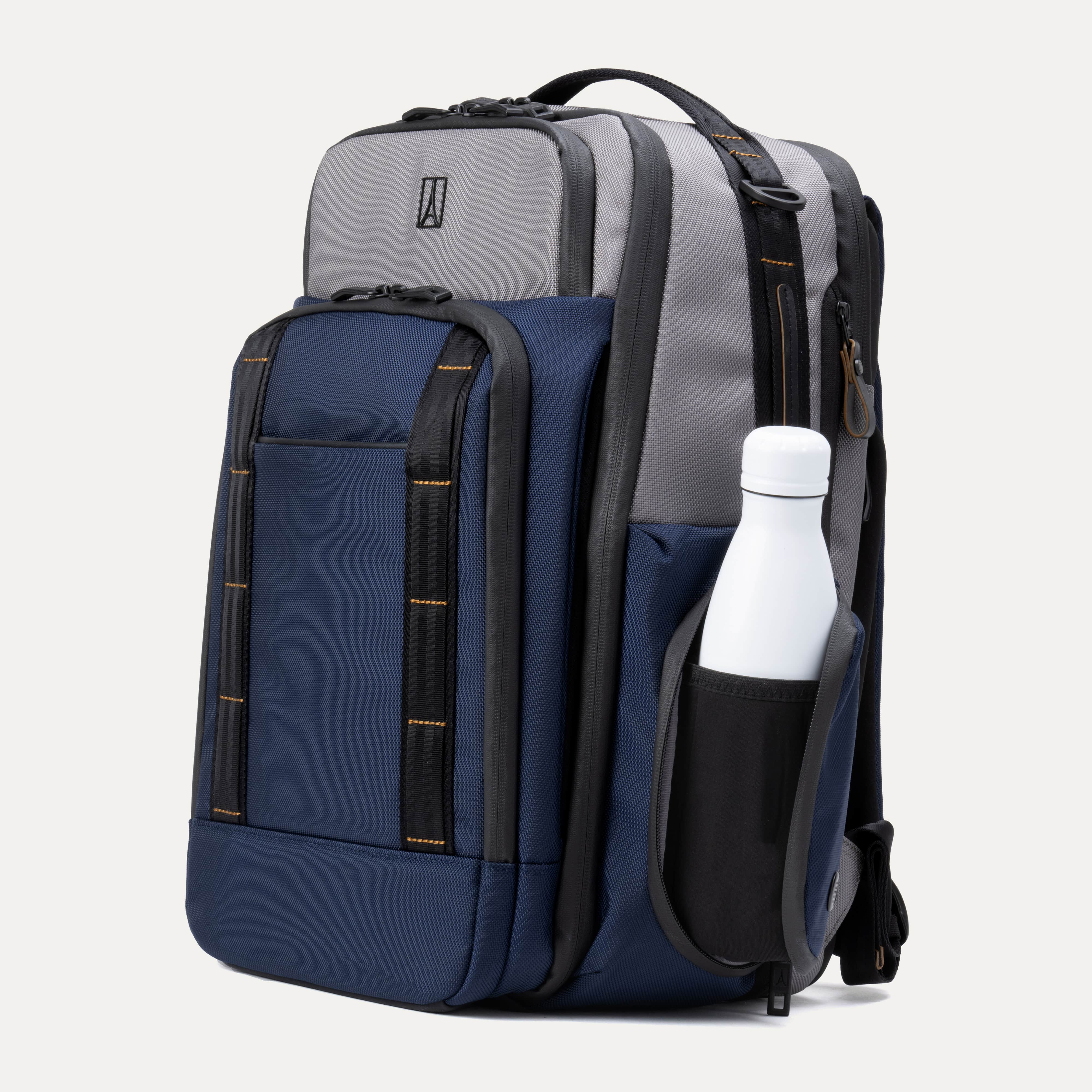 Travelpro® Altitude™ Large Expandable Laptop Backpack 30-36L (46 x 38 x 24 cm)